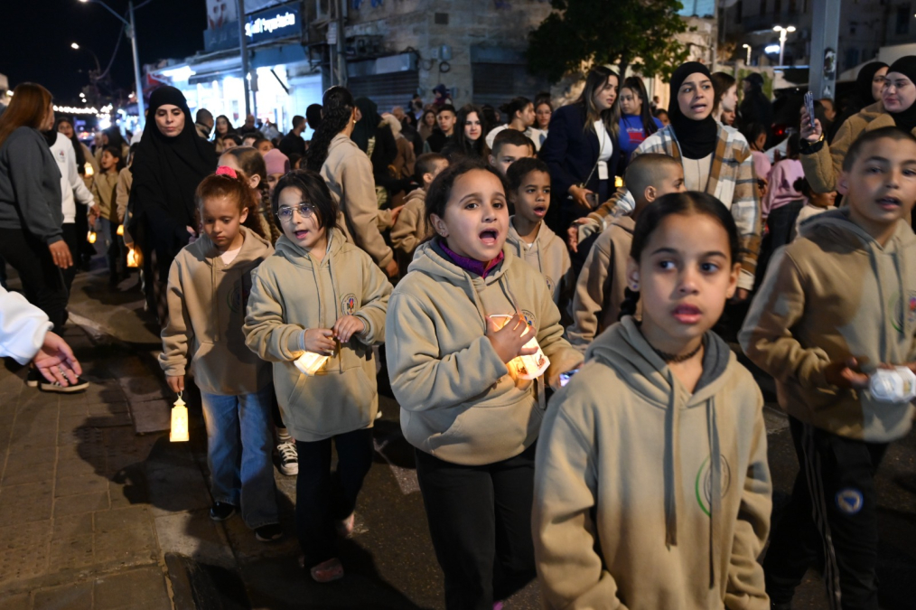 مسيرة احتفالية حاشدة في يافا احتفالاً بحلول شهر رمضان المبارك 