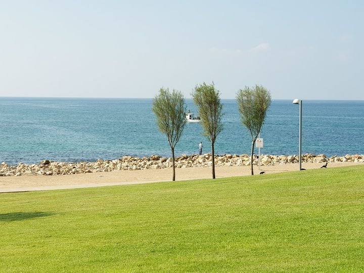 الطقس: أجواء حارة نهاراً ومنعشة ليلاً