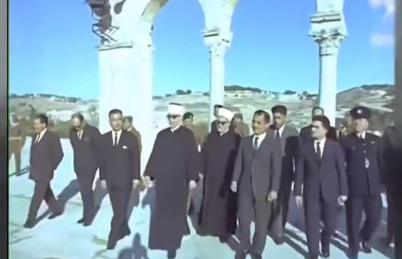 فيديو نادر: الملك حسين في المسجد الأقصى قبل احتلال القدس