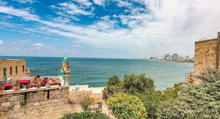 الطقس: ارتفاع ملموس على درجات الحرارة وأجواء غائمة ولطيف...