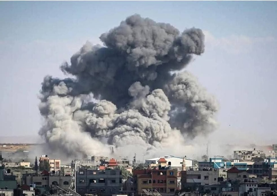 لماذا تُسمع أصوات الانفجارات من غزة في وسط البلاد ليلاً؟