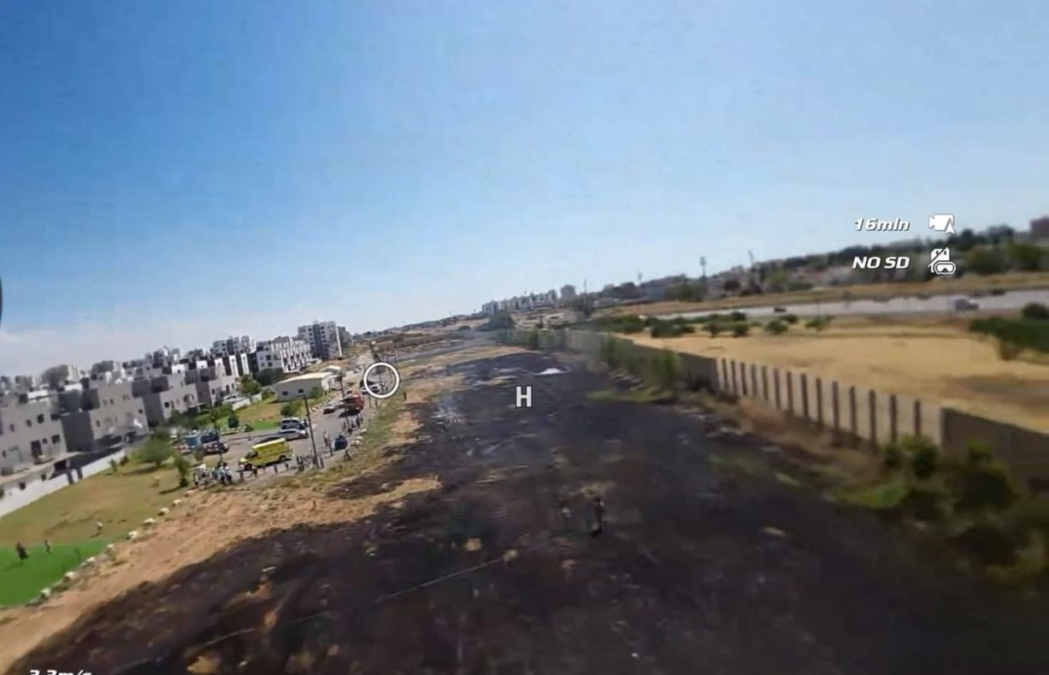 اللد: حريق في الأحراش قرب منزل رئيس البلدية 