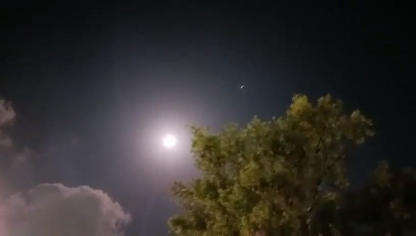 وميض في سماء يافا ناجم عن قمر صناعي