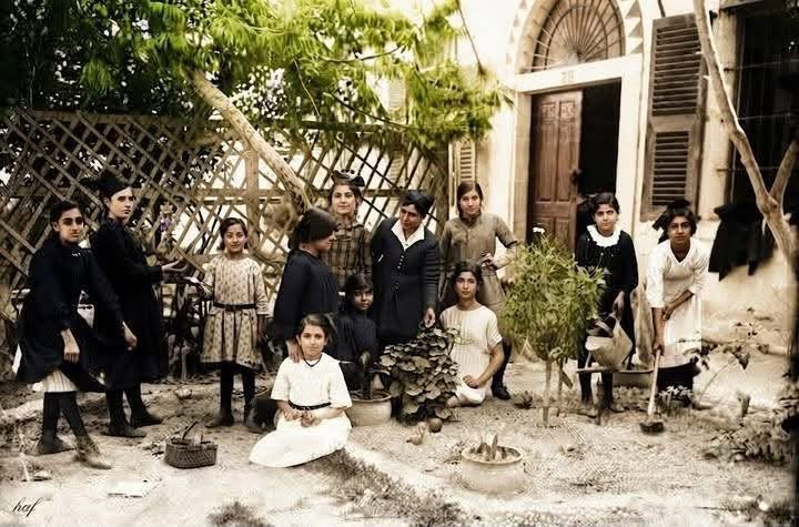 صور نادرة لمدرسة طبيطا الإسكتلندية في يافا قبل النكبة