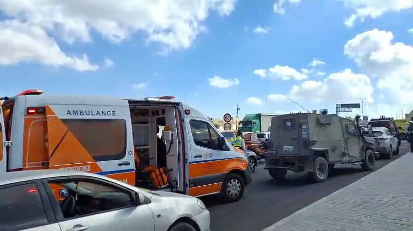 إصابة شخصين بعملية دهس قرب الخضر واطلاق النار على المنفّذ