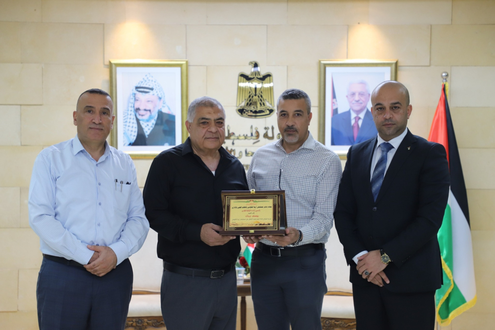 تكريم رجل الأعمال اليافاوي يوسف ريحان لدعمه تطوير مستشفى أريحا الحكومي