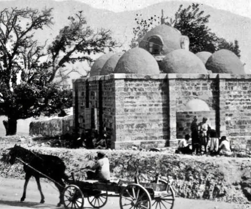صورة نادرة توثق جامع قرية يازور قضاء يافا عام 1921