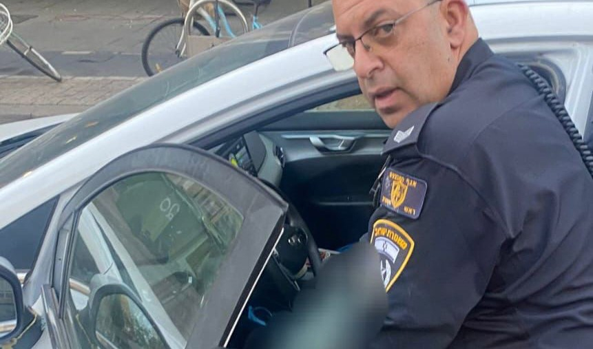 اعتقال 4 مشتبهين من الضفة الغربية بسرقة ممتلكات من البلاد