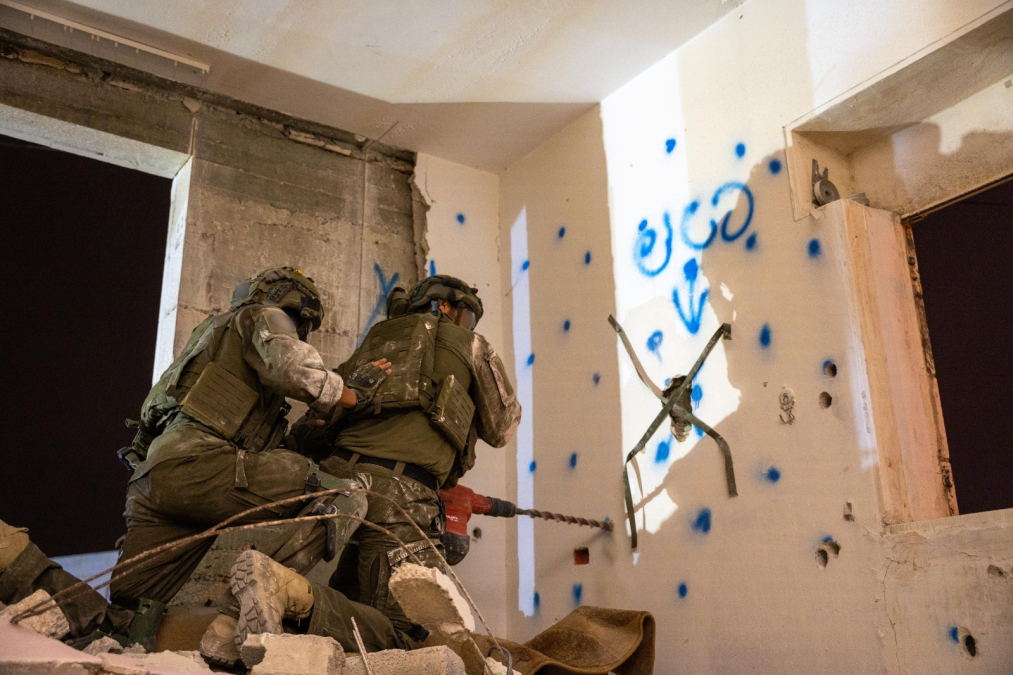 الجيش الإسرائيلي يهدم منزل منفّذ عملية إطلاق النار في يافا