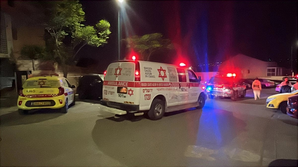 القدس: إصابة شخصين بجراح خطيرة في منطقة "جفعات زئيف"