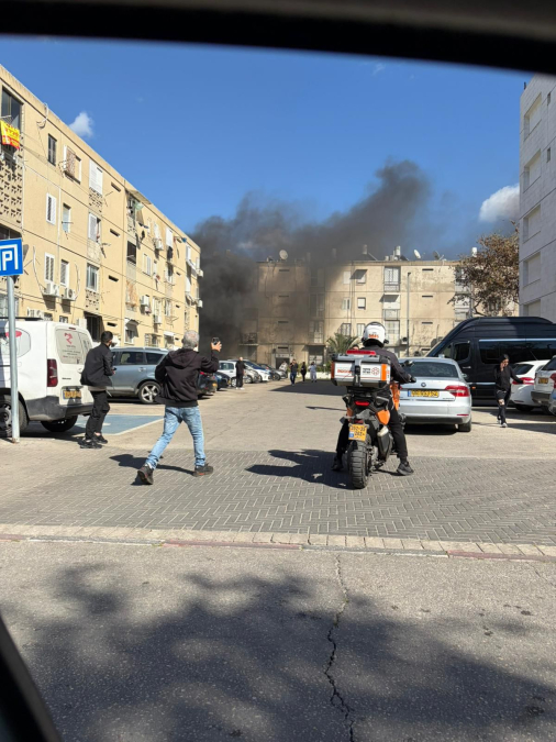 يافا : انفجارات ضخمة تهز الارجاء .المواطنون مطالبون باتباع تعليمات الجبهة الداخلية والبقاء في الغرف المحصّنة