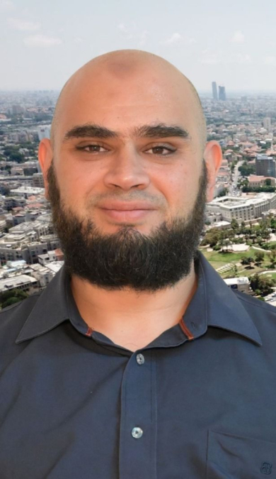 يافا : اعتقال الشيخ عصام سطل من بيته فجر اليوم.على خلفية الوقفة الاحتجاجية مساء أمس السبت.