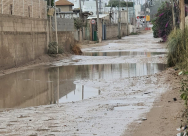 الأمطار تُغرق قرية دهمش والسكان يناشدون "نحن محاصرون ونعيش ظروفاً صعبة"