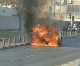 بالفيديو: احتراق مركبة قرب مقبرة طاسو بمدينة يافا والشرطة تفتح تحقيقاً في الحادث