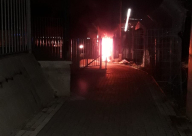 انقطاع التيار الكهربائي عن أجزاء واسعة في اللد اثر احتراق موزّع كهربائي