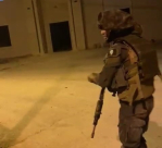 شاهد: جندي انزجع من صوت الأذان فألقى قنبلة داخل المسجد !