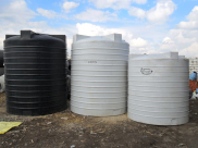 فيديو: هكذا تتم صناعة خزانات المياه البلاستيكية 