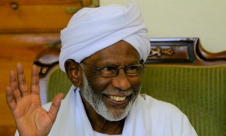 الترابي خدم المسلمين لأكثر من نصف قرن