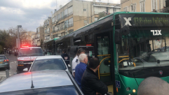  يافا: سيارة تتسبب بأزمة مرورية خانقة بالمدينة