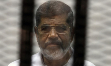 أربعة أسباب تمنع إعدام مرسي أو تجعل المقابل رأس السيسي