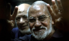 أسرة مرشد الإخوان تطالب بالتحقيق في واقعة الاعتداء عليه