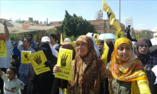 "أخوات" مصر يتداركن "تغييب" الإخوان