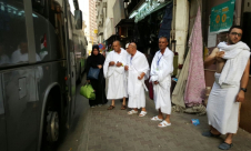 حجاج الـ 48 يبدأون النفير الى عرفة