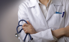  الأحد المقبل: إضراب شامل للعاملين في مهن الطب الداعمة