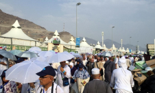 الارتداد العكسي لـ 300 حاج إيراني وراء حادثة التدافع