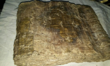 السلطات التركية تضبط إنجيلًا عمره ألف عام