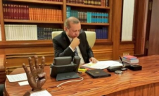 شارة رابعة على مكتب أردوغان