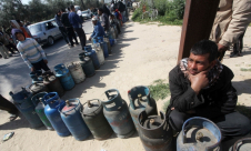 مصري يموت من الفرح بعد تعبئة اسطوانة الغاز