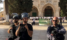 عشرات المستوطنين يقتحمون الأقصى بقيادة المتطرف “غليك”