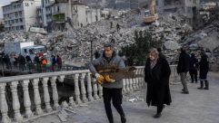 لغز الانهيار السريع للمباني في تركيا… خسائر الزلزال تفوق 30 مليار دولار