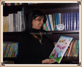 المربية عبيدة بلحة تطلق كتابها الجديد للأطفال "سرّ العلبة الوردية"