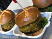 التوصيل للبيوت - مطعم أبو سوسو بيافا لأشهى وجبات الهامبورغر 