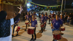  بالفيديو: فعاليات ترفيهية للصغار واستعراض كشفي في مدينة اللد 