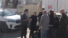  بالفيديو: البلدية تمنع ركن السيارات في شارع "ايساكوف بيافا" والسكان يحتجون