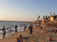  اكتظاظ كبير تشهده شواطئ مدينة يافا ودعوات للالتزام بتعليمات السلامة