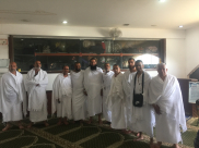 معتمرو اللد يصلون مكة المكرمة ويؤدون مناسك العمرة