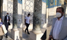 فيديو: شبّان يطردون وفداً تطبيعياً عقب اقتحامه للمسجد الأقصى بحراسة الشرطة 