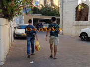 بالصور: المستوطنون في يافا يتجولون بالأسلحة ويثيرون القلق في نفوس المواطنين