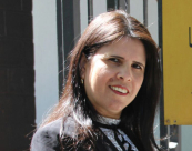 يافا: الكاتبة عبيدة بلحة تفوز بجائزة الابداع في اللغة العربية عن فئة أدب الأطفال 