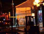 حريق هائل يحصد محتويات 4 مخازن منتصف ليلة أمس  دون إصابات