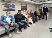 الشيخ كمال خطيب في زيارة تضامن للشيخ عدلي الكردي بعد اصابة ابنه باطلاق نار