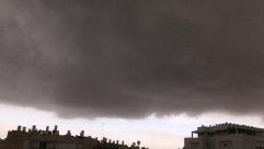 فيديو: أجواء عاصفة ورياح قوية في يافا تزامناً مع وصول المنخفض الجوّي 