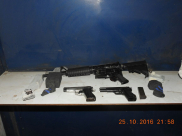  بالفيديو: الشرطة تضبط وكراً للأسلحة في المنطقة الصناعية شمال مدينة اللد