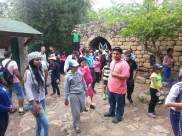 بالصور: طلاب المرحلة الابتدائية في مشروع التعليم إلى القمم يشاركون في رحلة الى شمال البلاد