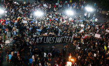 الاحتجاجات ضد قتل السود تمتد لمدن أميركية أخرى