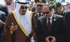 توتر علاقات: السعودية توقف إمداد مصر بالبترول